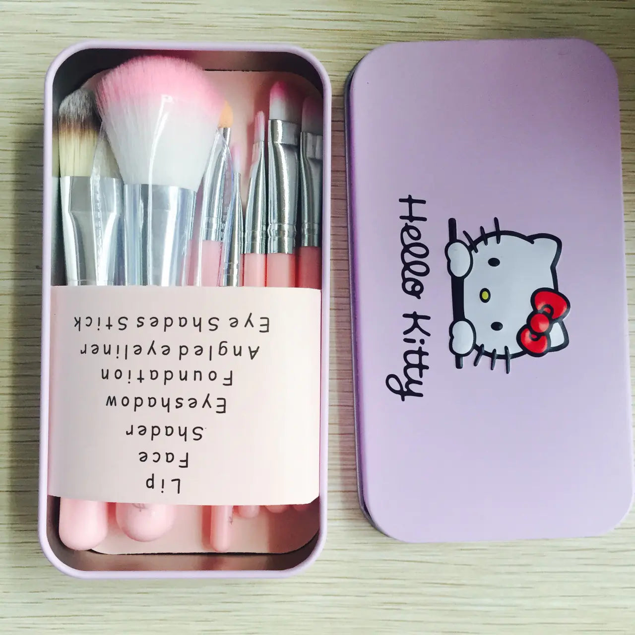 Hello Kitty Cartoon Makeup Brush Set - 7 Pieces in Tin Box